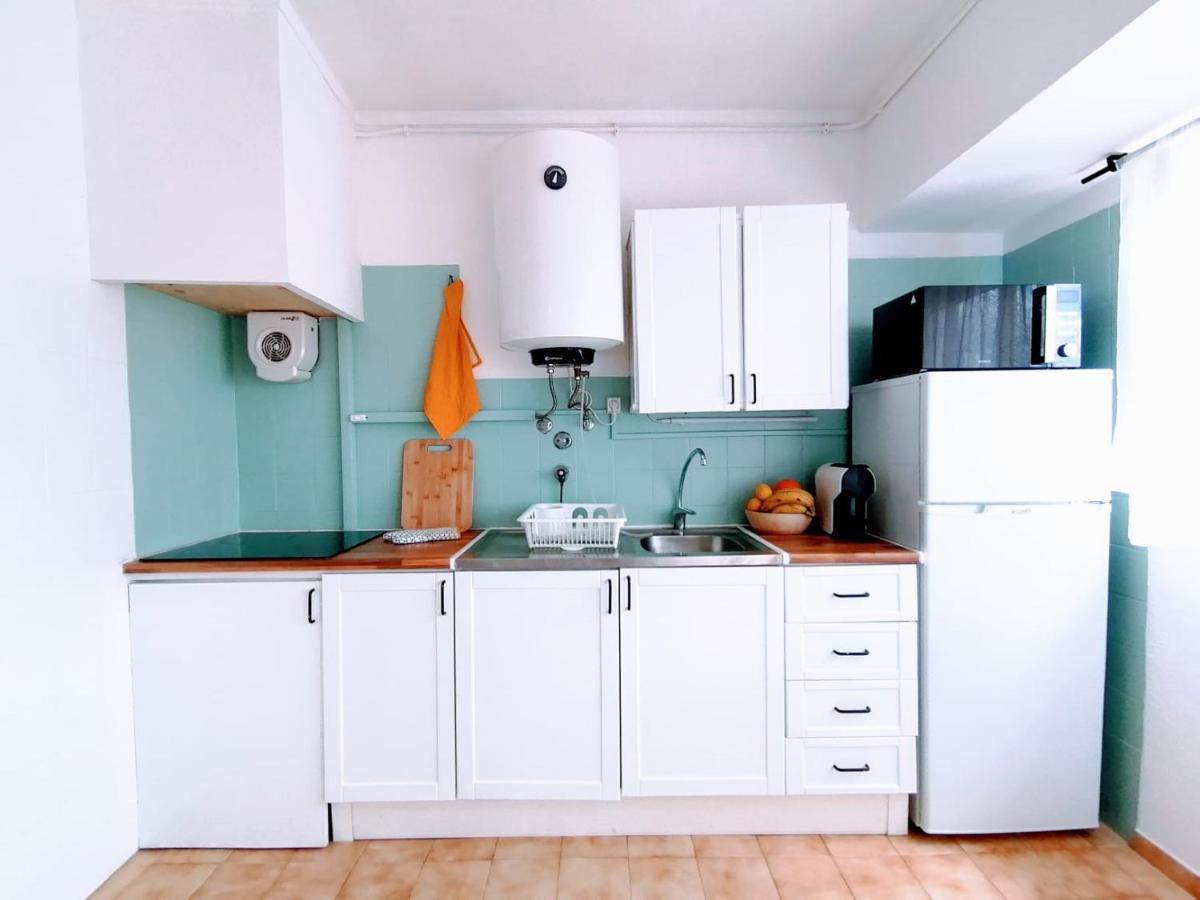 Lovely Apartment 500 M Walk To The Beach Portimão Extérieur photo